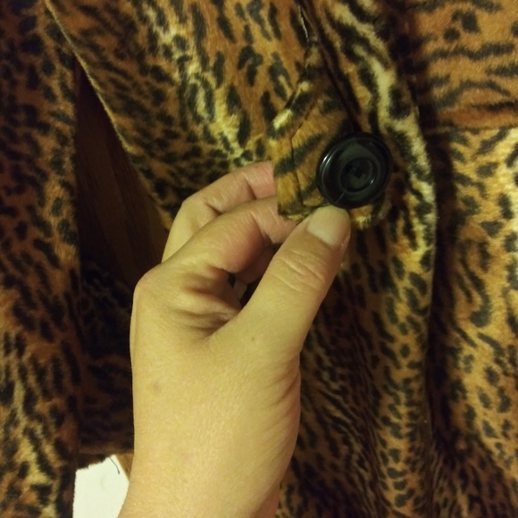 Coat - Picture 6 of 6